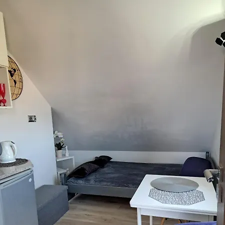 Maly Apartamencik Teo 2 Pokoje Z Balkonem I Domki