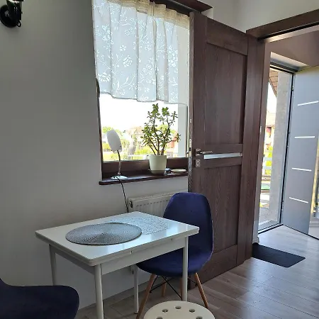 Maly Apartamencik Teo 2 Pokoje Z Balkonem I Domki Apartment